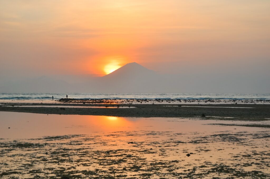 gili-trawangan-o-que-voce-deve-saber-sunset.jpg gili-trawangan-o-que-voce-deve-saber-sunset.jpg