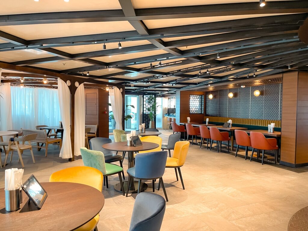 norwegian-aqua-indulge-food-hall